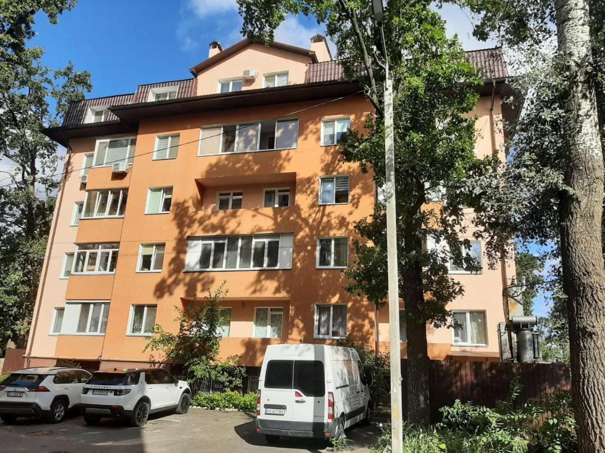 Relax Point Apartment Irpin Esterno foto