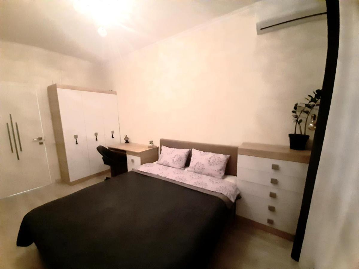 Relax Point Apartment Irpin Esterno foto